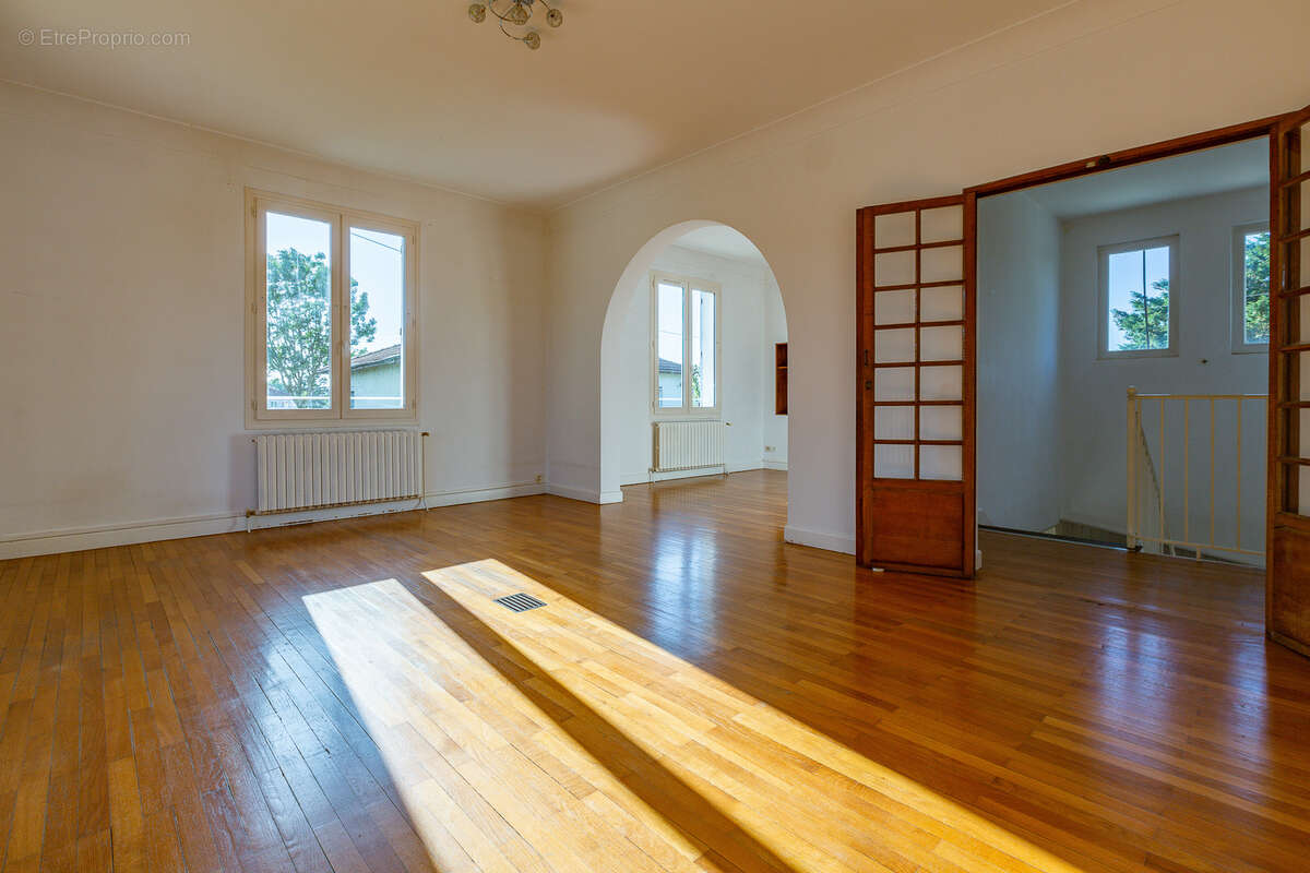 Maison à ROMANS-SUR-ISERE