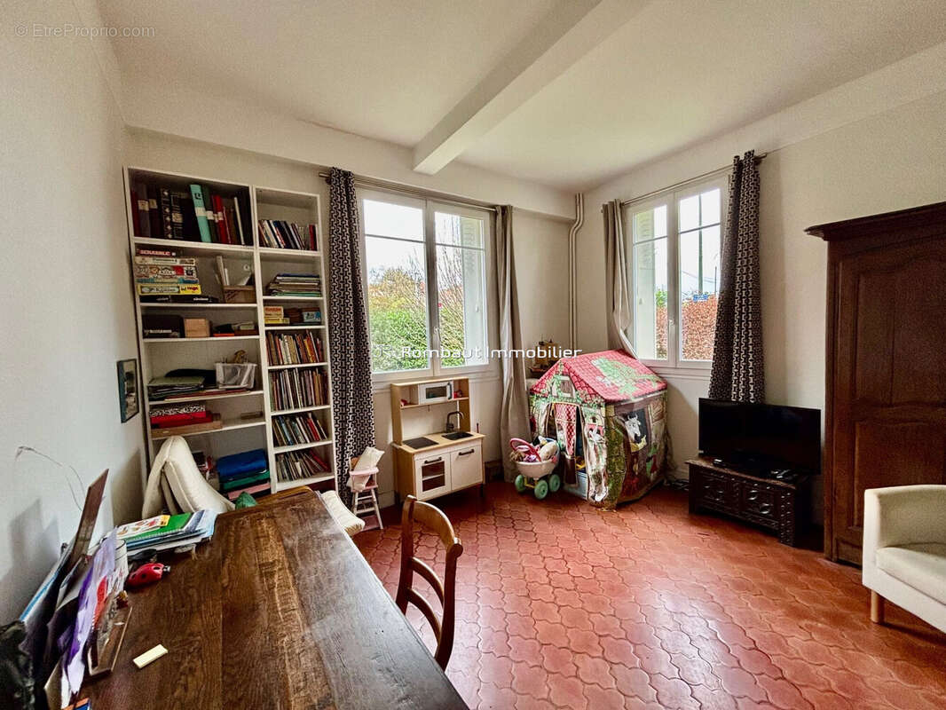 Maison à LA CELLE-SAINT-CLOUD