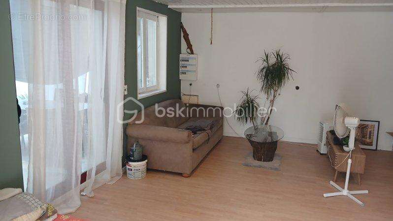  COUP DE CŒUR ! Maison récente de 136 m² avec terrain clos de 722 m² – Fort potentiel – Gibourne (17) - photo 14