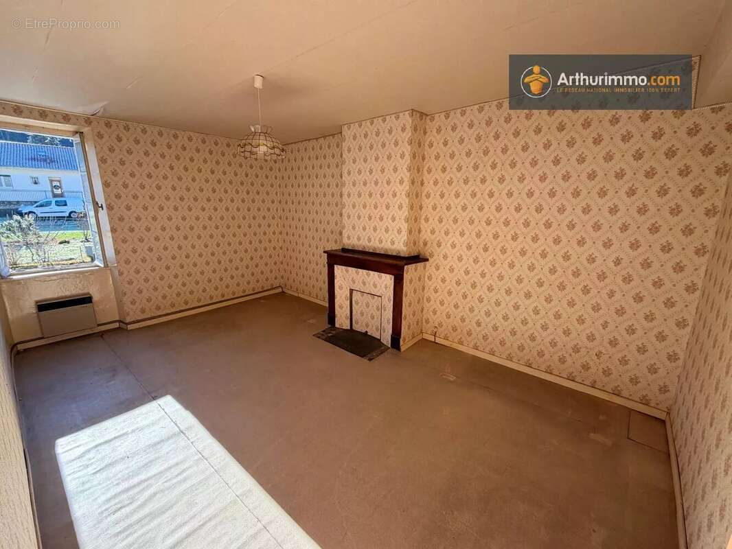 Maison à FOUGAX-ET-BARRINEUF