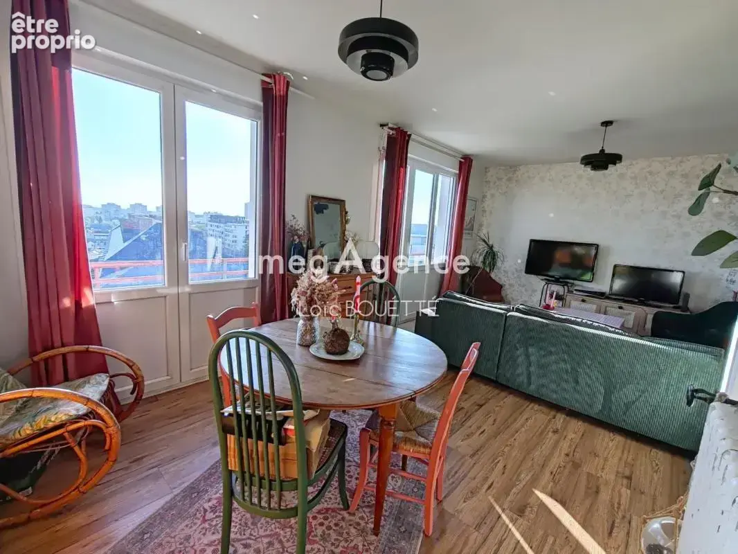 Coup de cœur assuré ! Appartement lumineux au dernier étage avec vue dégagée - photo 3
