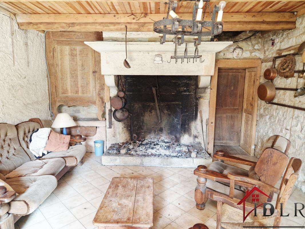 Maison à FRESNES-SUR-APANCE