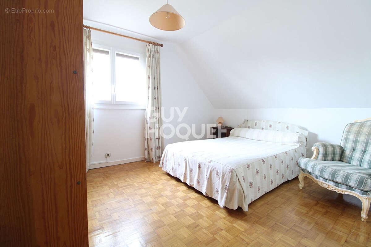 Maison à BRIE-COMTE-ROBERT