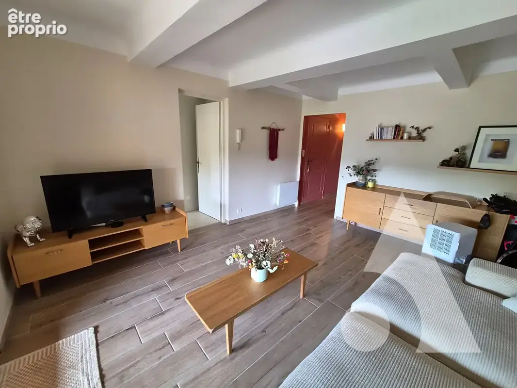 Salernes - Charmant appartement traversant avec terrasse, balcon et cave - photo 10
