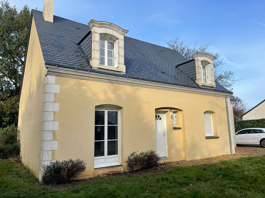 Maison à PARCAY-MESLAY