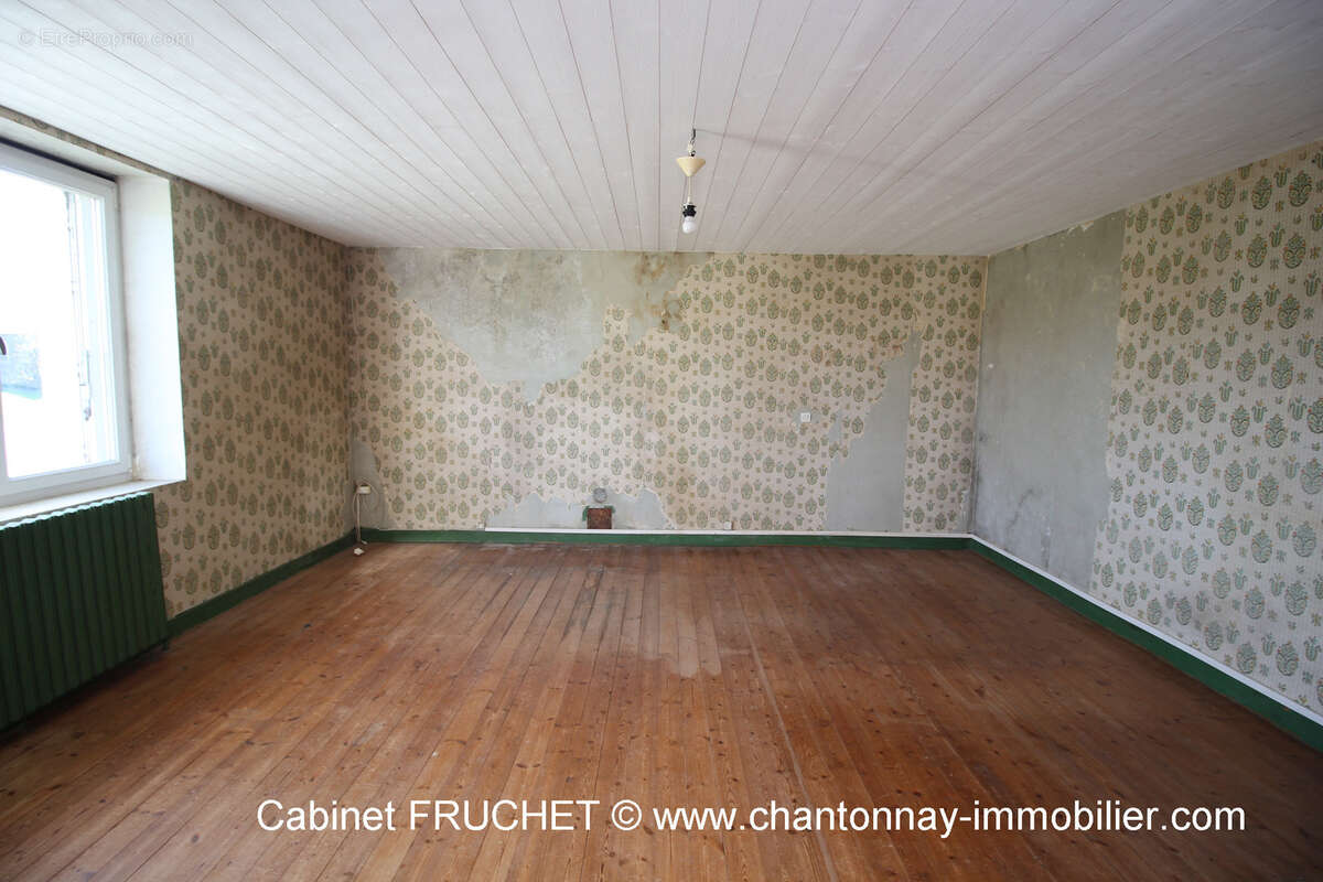 Maison à SAINT-CYR-DES-GATS