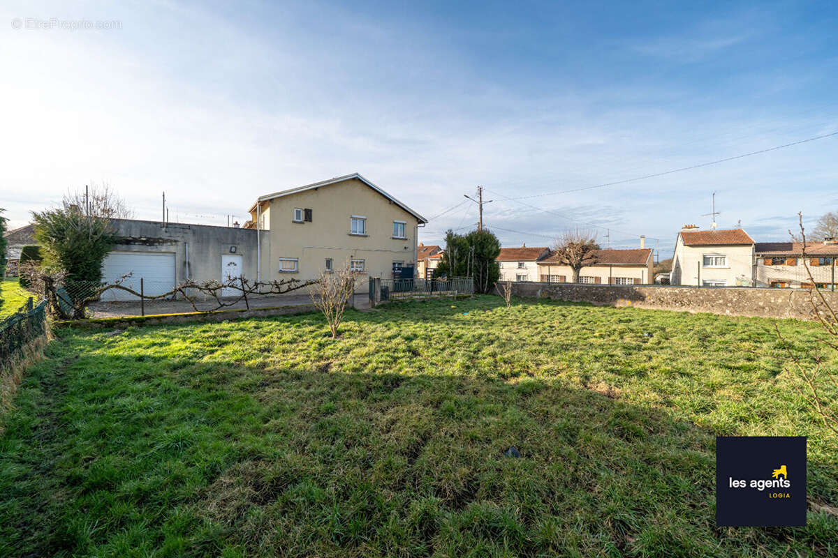 Maison à MONCEL-LES-LUNEVILLE