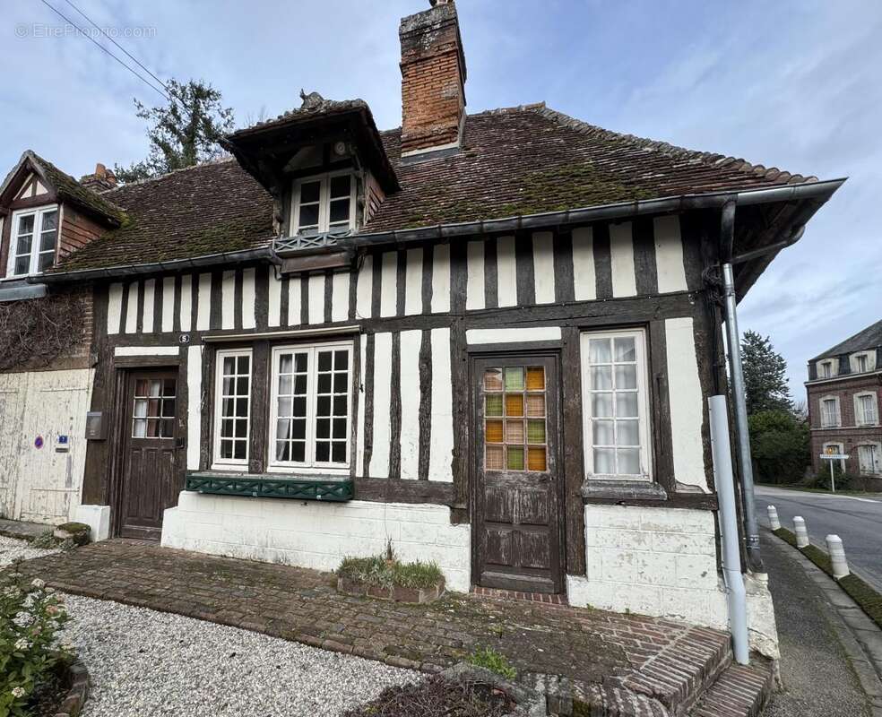 Maison à SAINT-JULIEN-LE-FAUCON