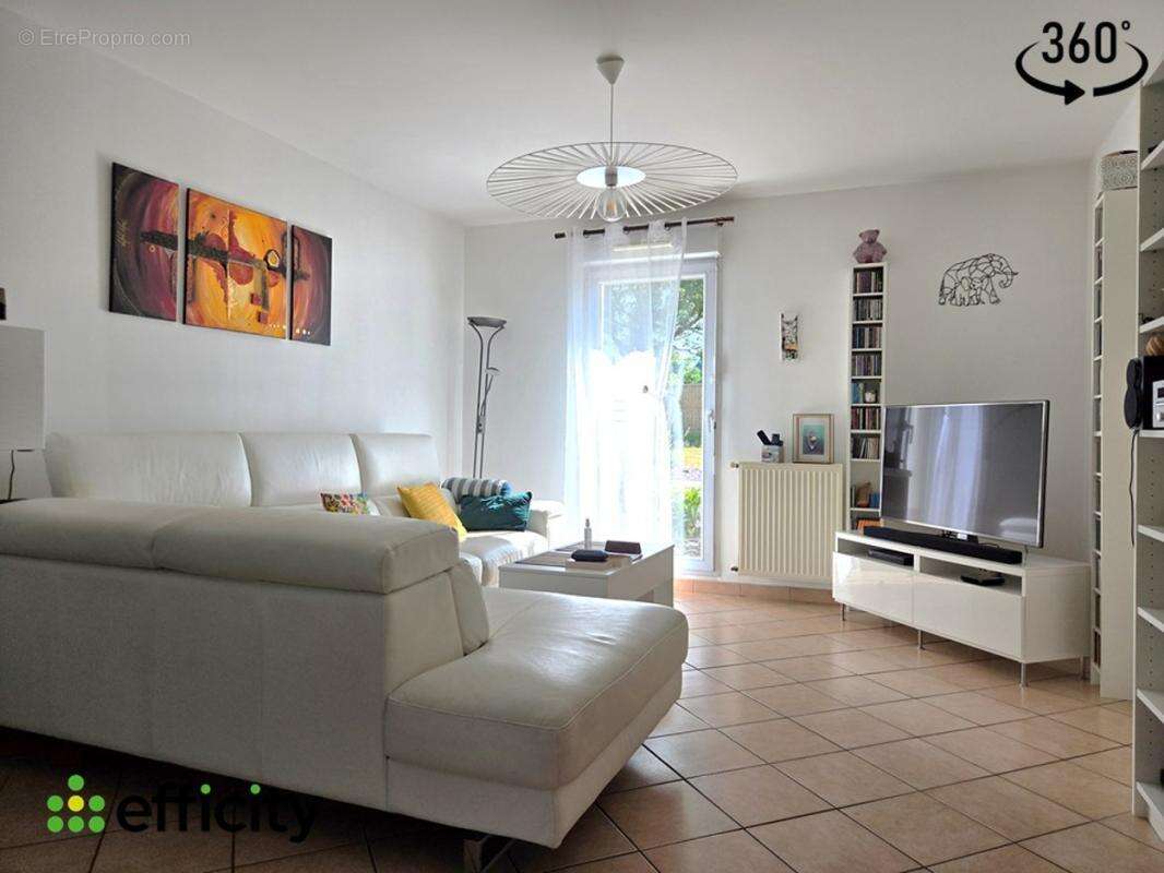 Maison 96 m² à La Chapelle-Des-Fougeretz  - photo 3