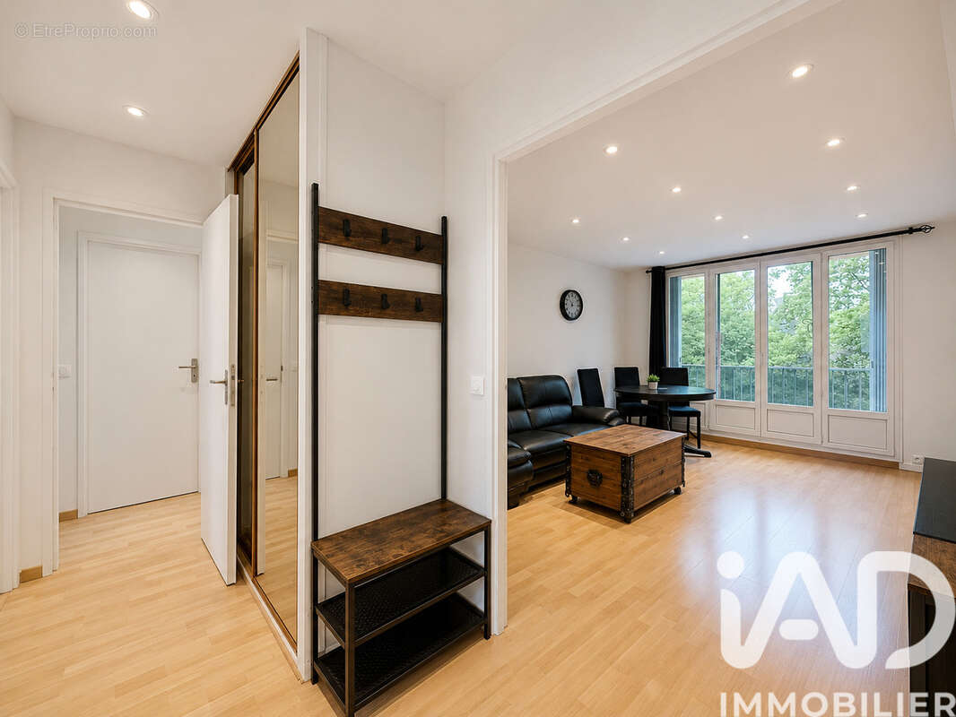 Photo 3 - Appartement à LE PLESSIS-TREVISE