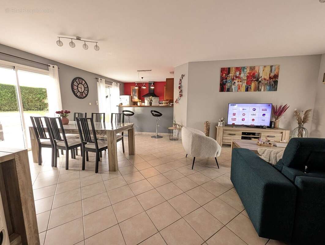 Maison à DOMPIERRE-SUR-CHARENTE