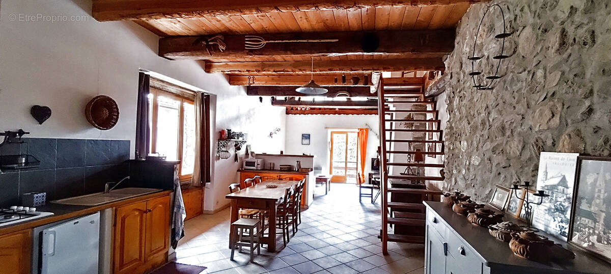 Appartement à PELVOUX