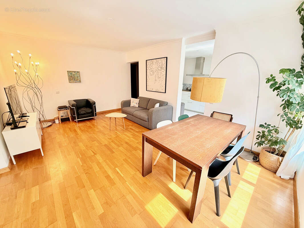 Appartement à FERNEY-VOLTAIRE