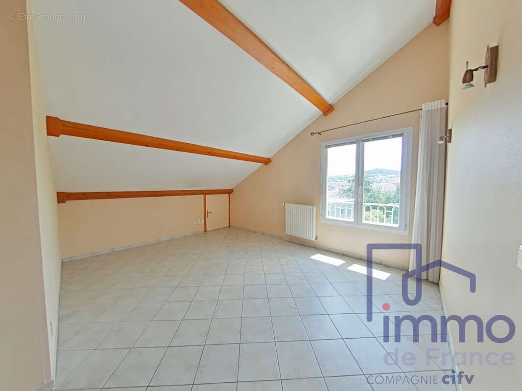 Appartement 127 m² à Le Puy-En-Velay  - photo 8