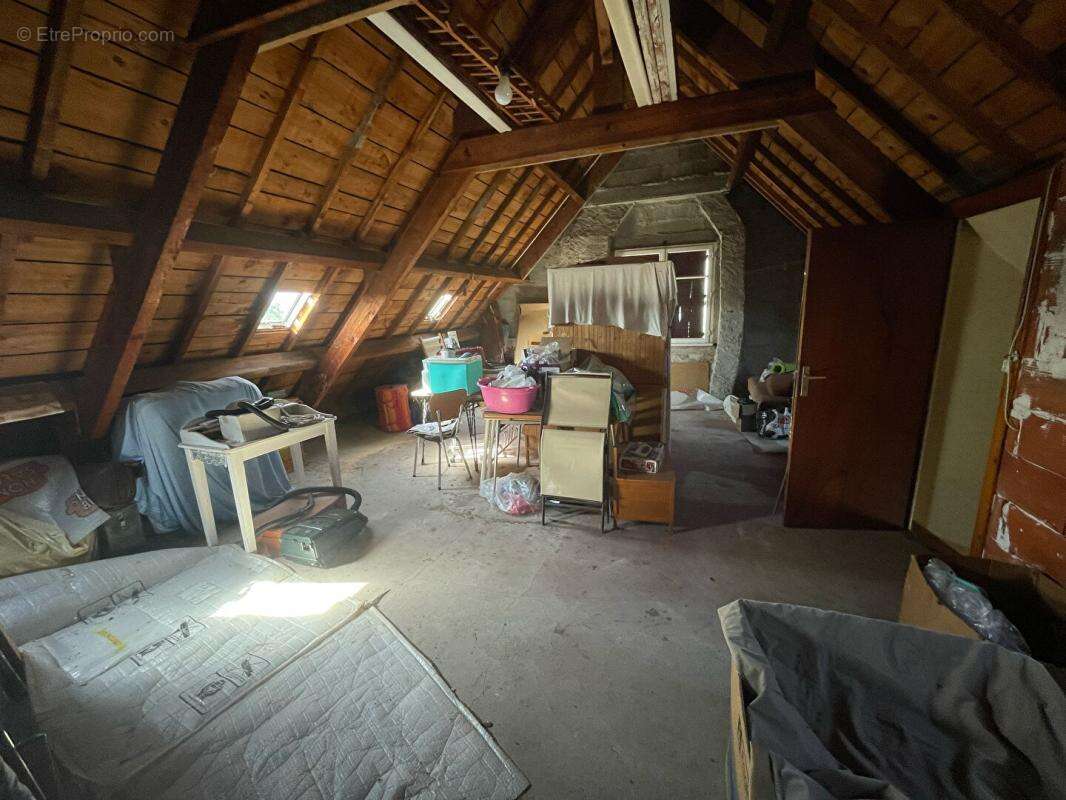 Brasparts - maison t6  de 110 m² - photo 14