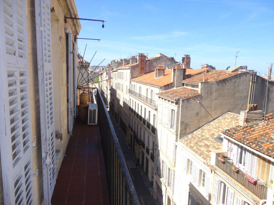 Appartement à MARSEILLE-5E