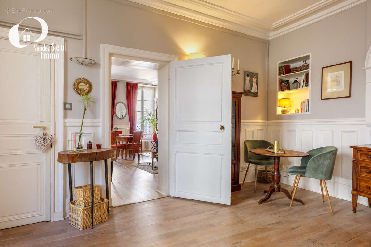 Appartement à VERSAILLES