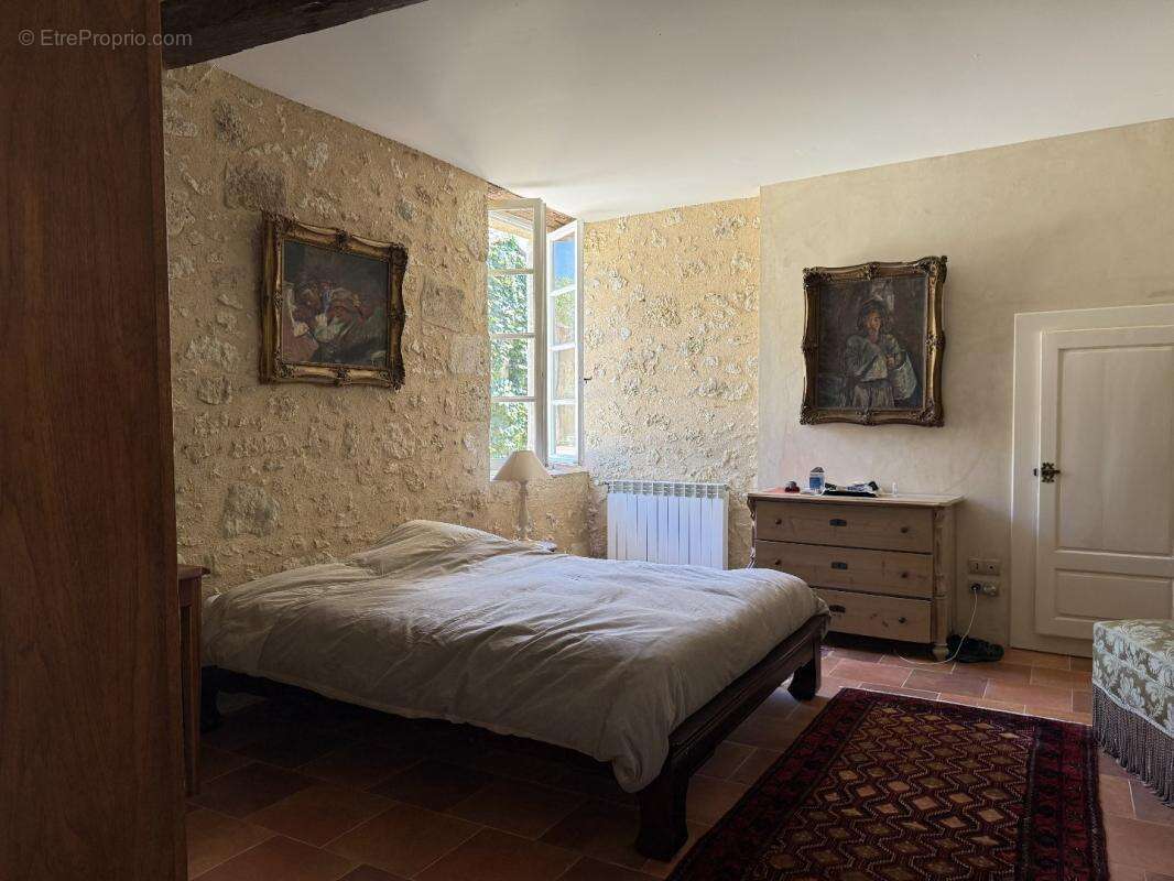 Rénovation spacieuse au cœur d’un village gascon - photo 12