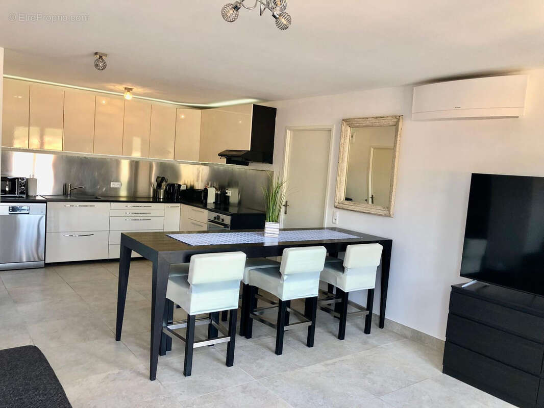 Appartement à GRIMAUD