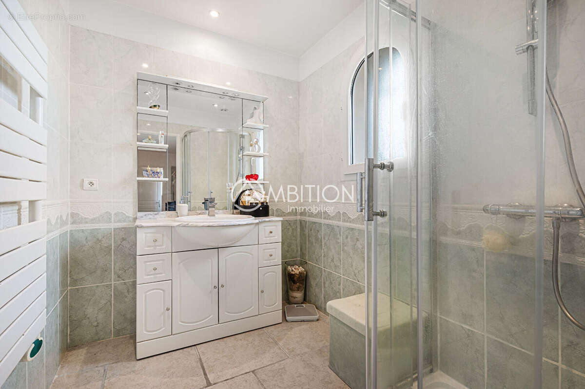 Maison à MOUANS-SARTOUX