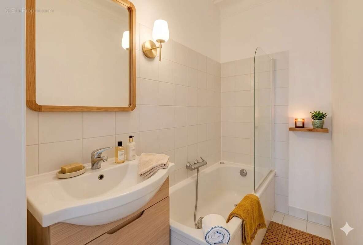 Appartement à PARIS-1E