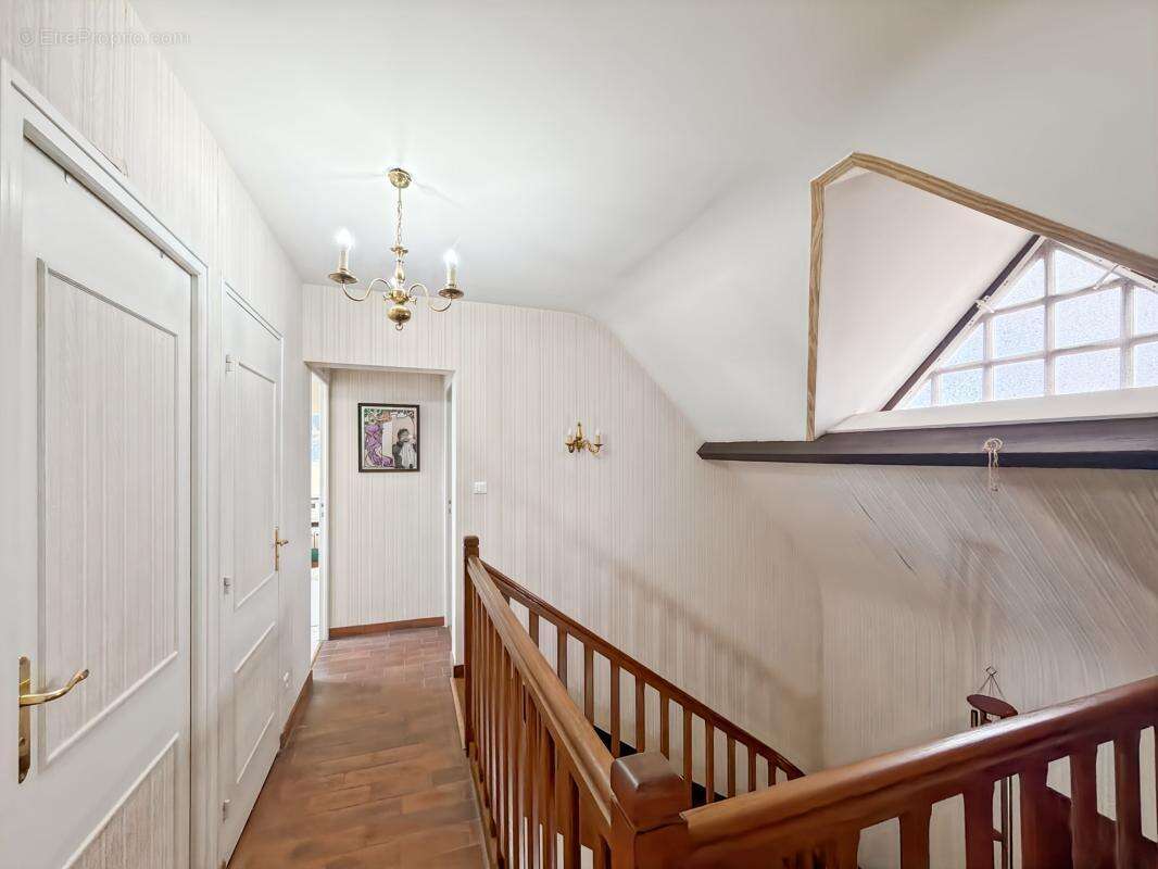 Maison à JOUY-LE-POTIER