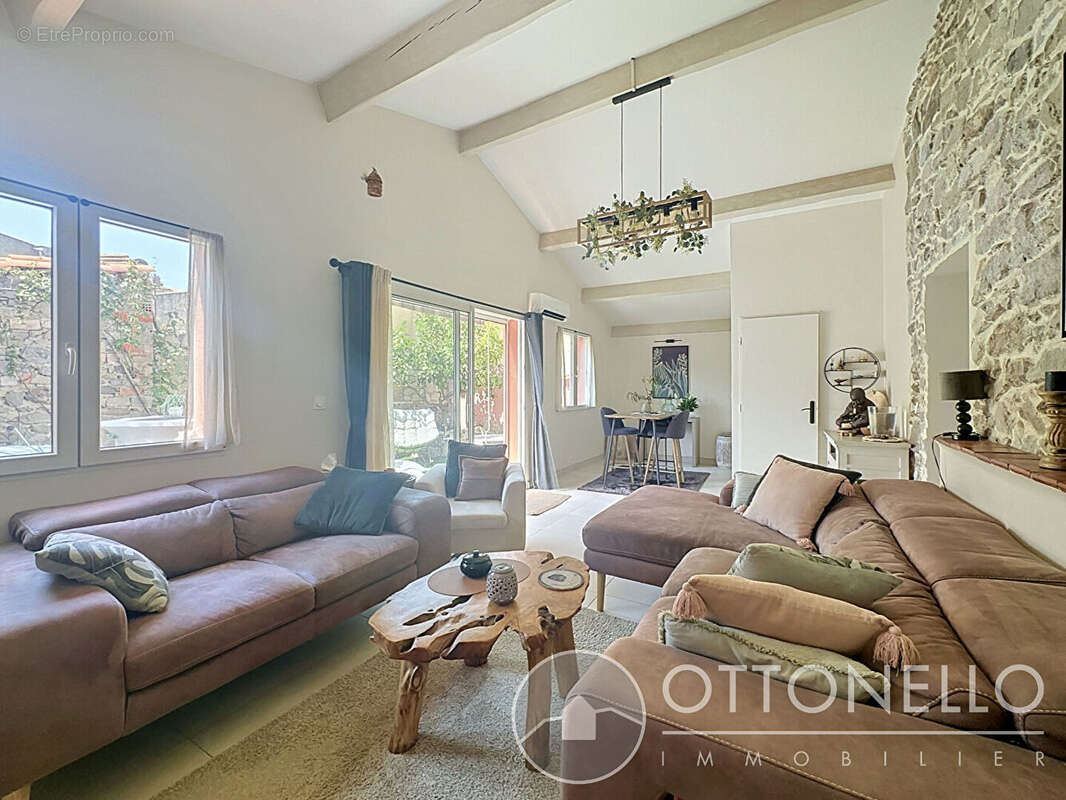 Maison Roquebrune sur Argens 91,73 m2 avec jardin et garage - photo 6