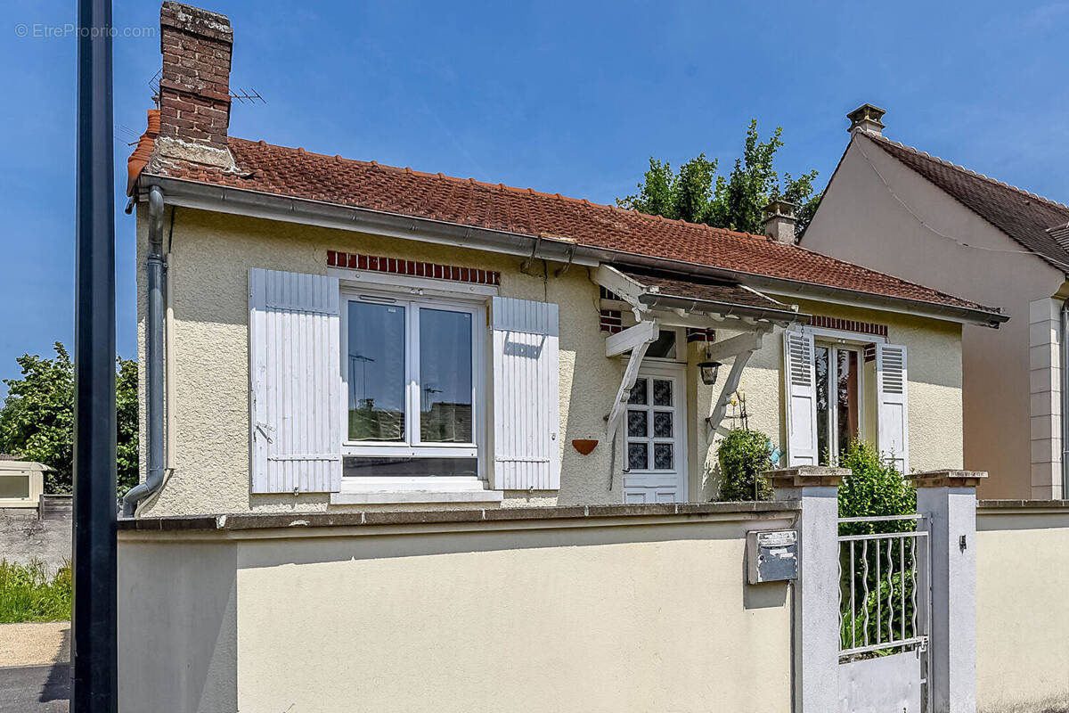 Maison à CHAMPAGNE-SUR-OISE