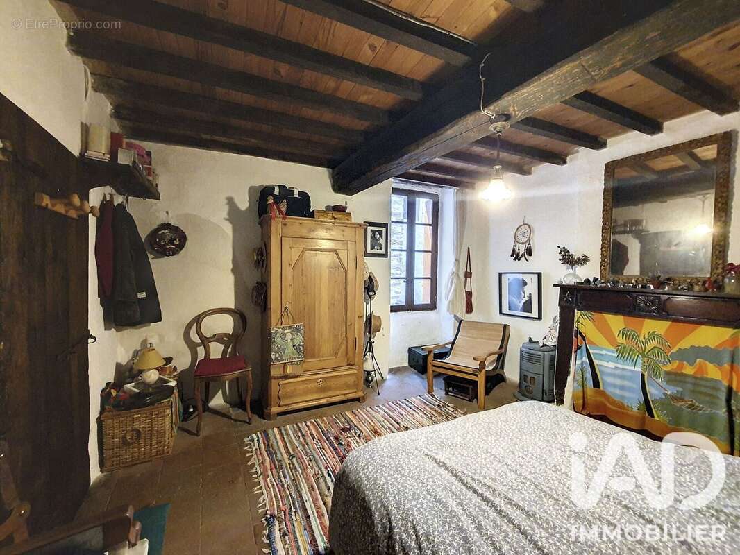 Maison 72 m² à Aulas  - photo 9