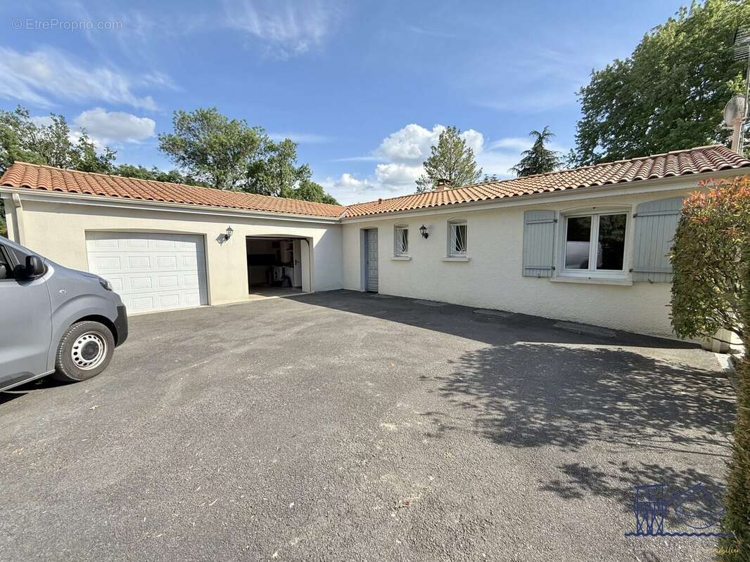 Maison à JONZAC