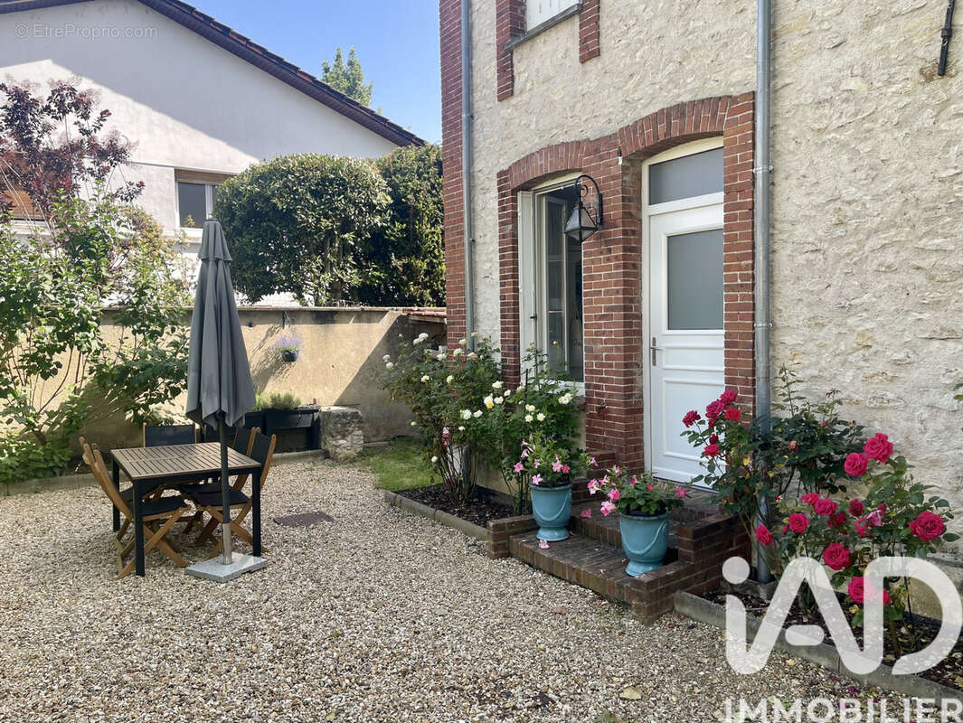 Photo 8 - Maison à MONTEREAU-FAULT-YONNE