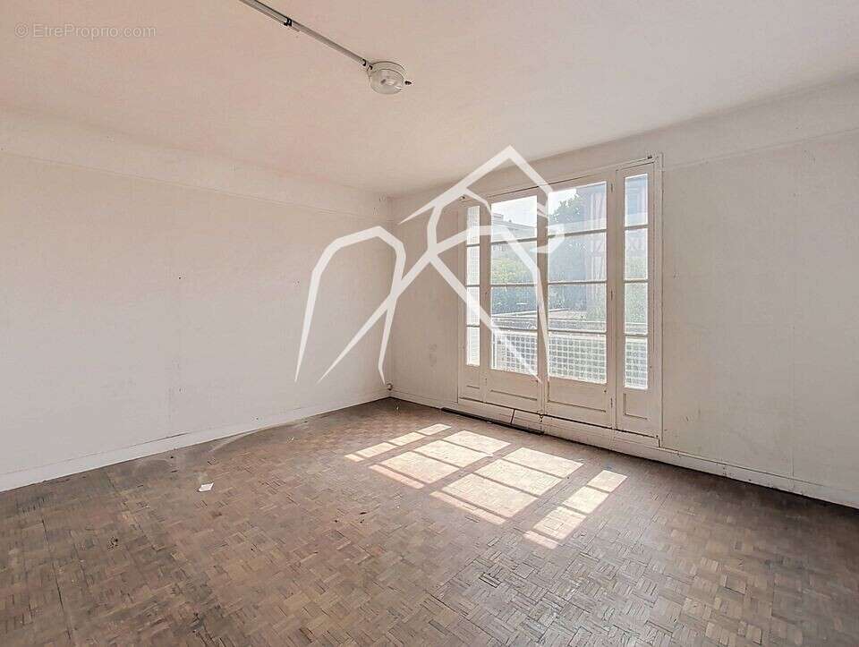 Immeuble à rénover  Rouen Rive Gauche  188 m² - photo 13