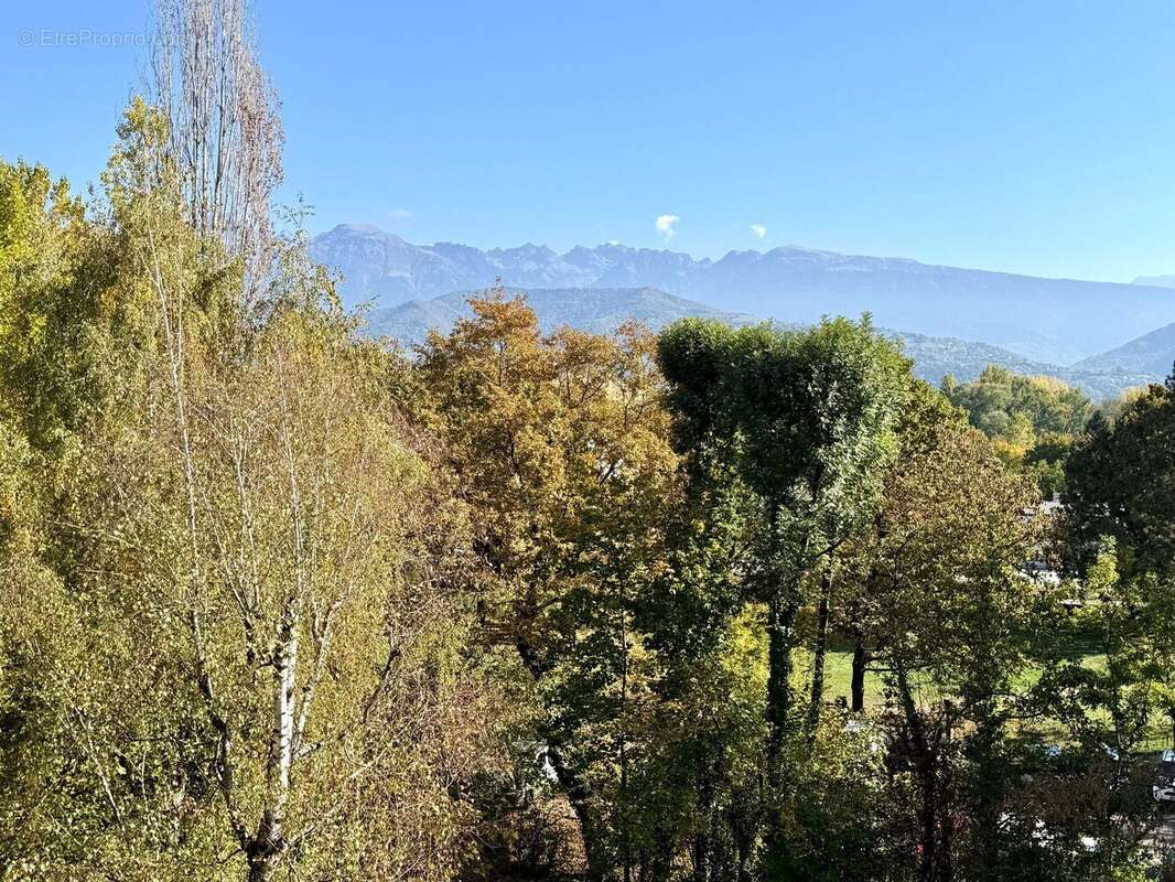 Appartement à MEYLAN