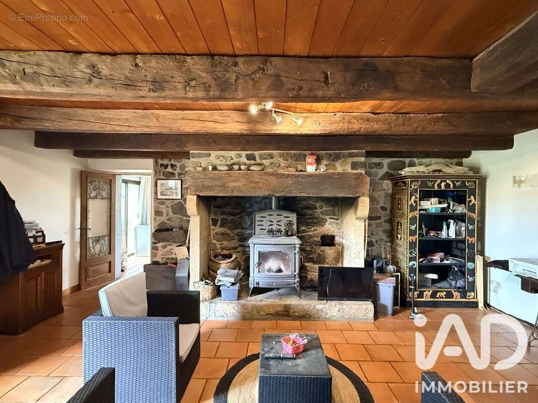 Maison 345 m² à Sarroux  - photo 2