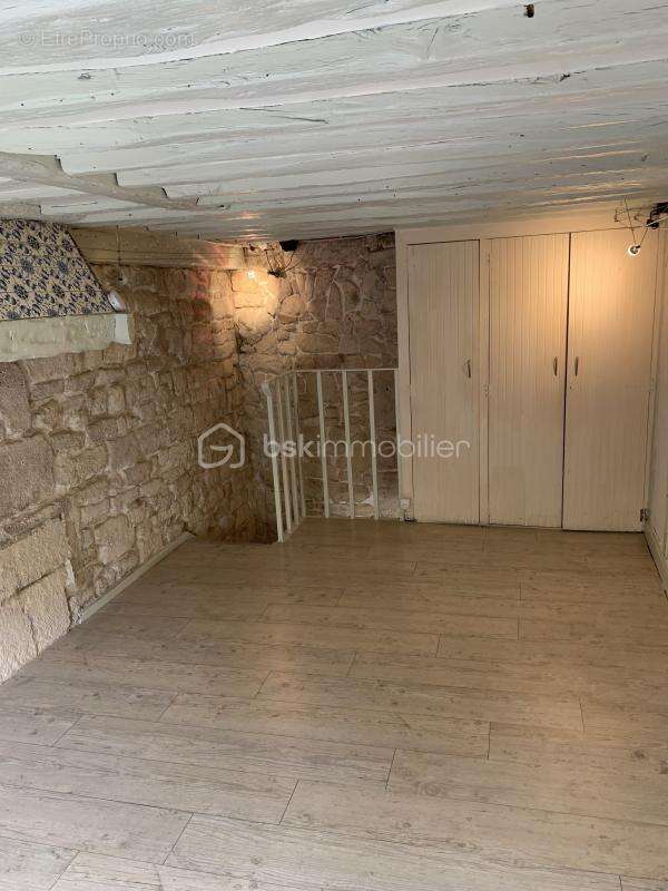 Commerce à PARIS-1E