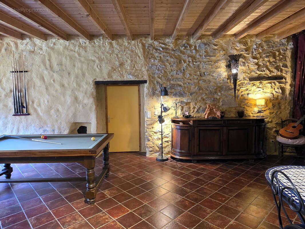 Maison de caractère de 1713   460 m2   piscine chauffée   Roquefeuil (11) - photo 10