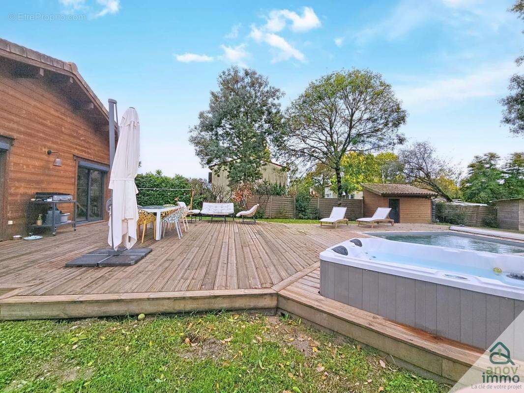 Maison à SAINT-ANDRE-DE-CUBZAC