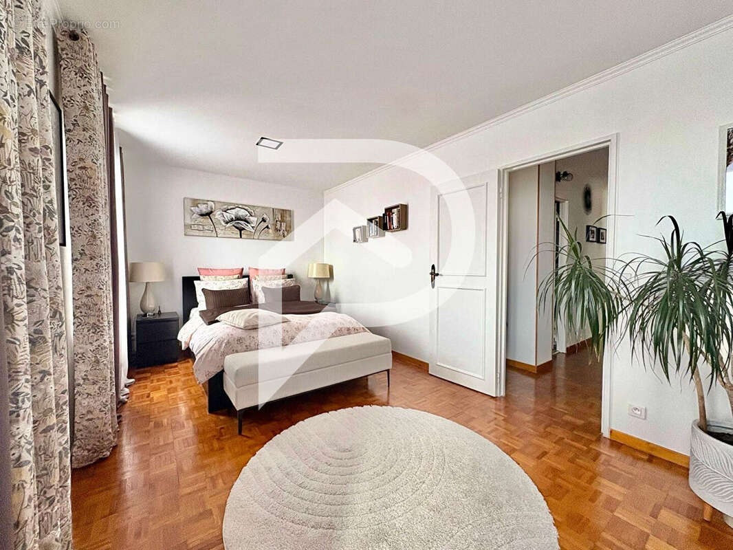 Appartement à SAINT-GRATIEN