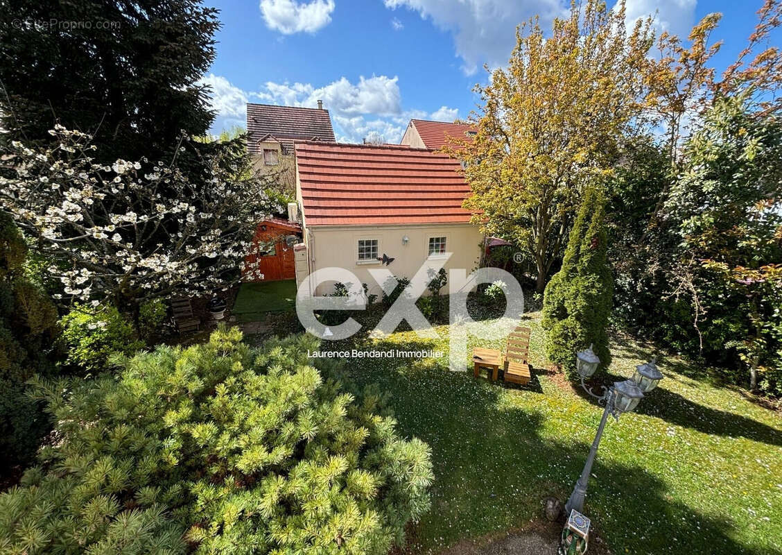 Maison à BAILLY-ROMAINVILLIERS