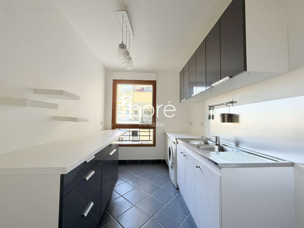 Appartement à LEVALLOIS-PERRET