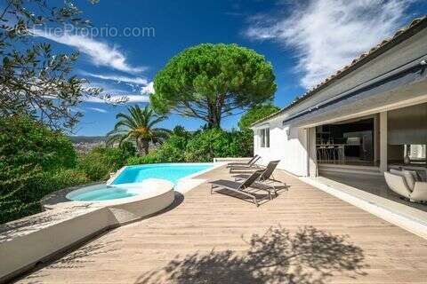 Maison à MOUGINS