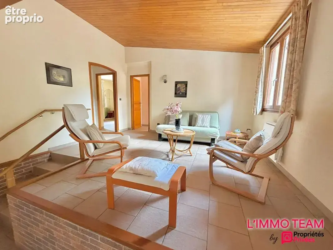 VERS, maison 5 pièces sur plus de 8000m² de terrain - photo 10