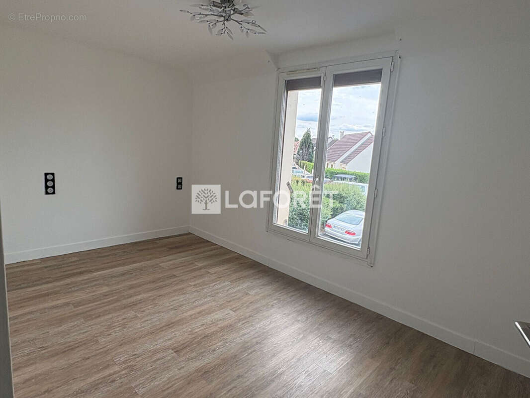 Maison Pontault Combault 6 pièce(s) 90 m2 - photo 3
