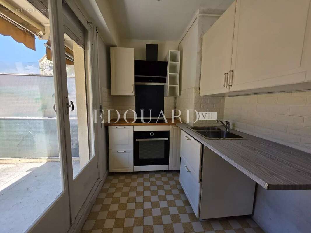 Appartement à ROQUEBRUNE-CAP-MARTIN