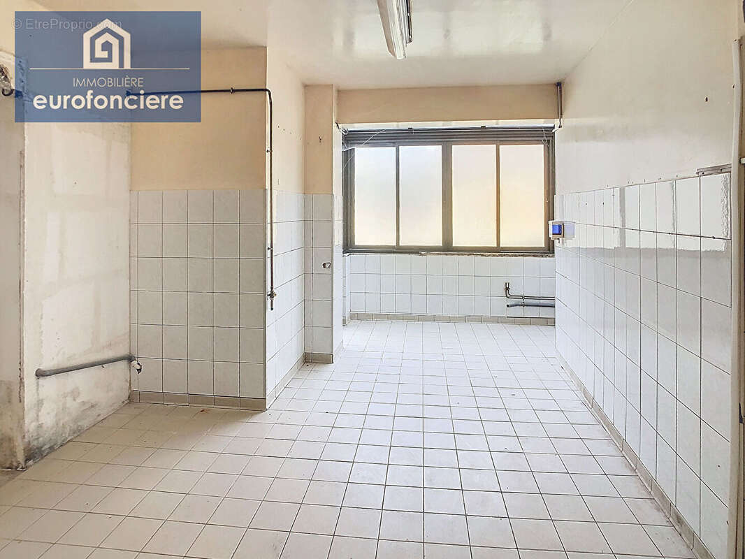 Ensemble immobilier avec local commercial et appartement  ? Fort potentiel - photo 6
