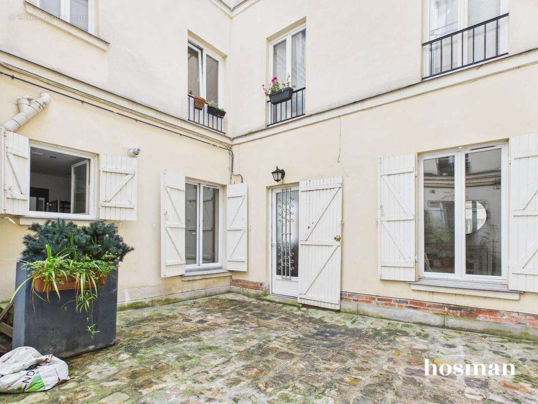 Appartement à PARIS-18E