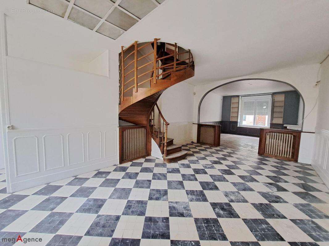 Appartement à LE MELE-SUR-SARTHE