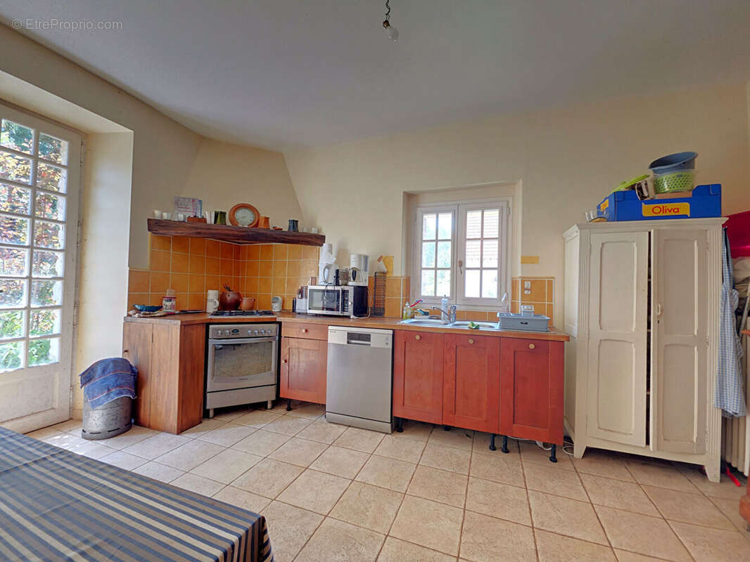 Corps de ferme 265 m2 - photo 5