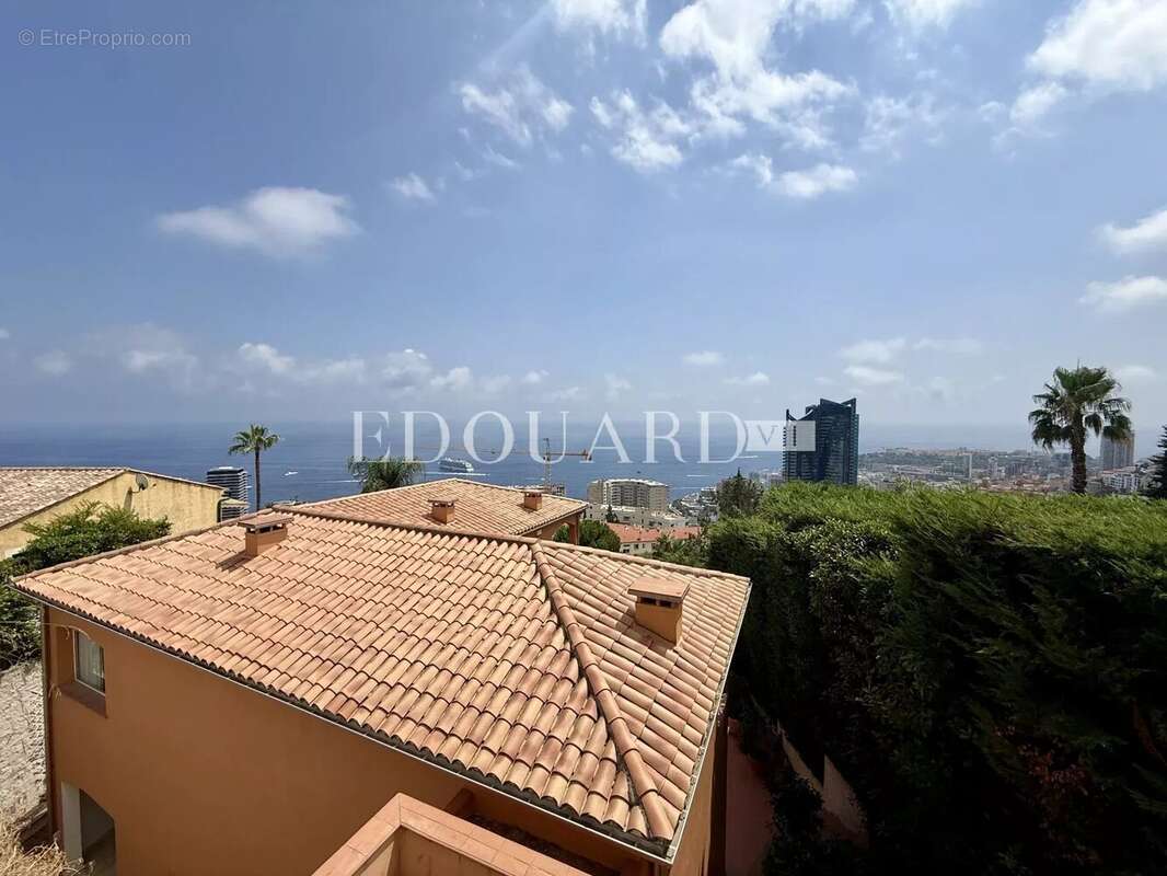 Dans un domaine privé et sécurisé, à vendre villa de prestige avec vue panoramique sur la Principauté de Monaco - photo 35