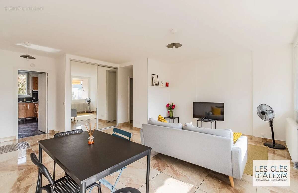 Appartement à OULLINS